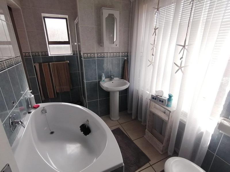 4 Bedroom Property for Sale in Tergniet Western Cape
